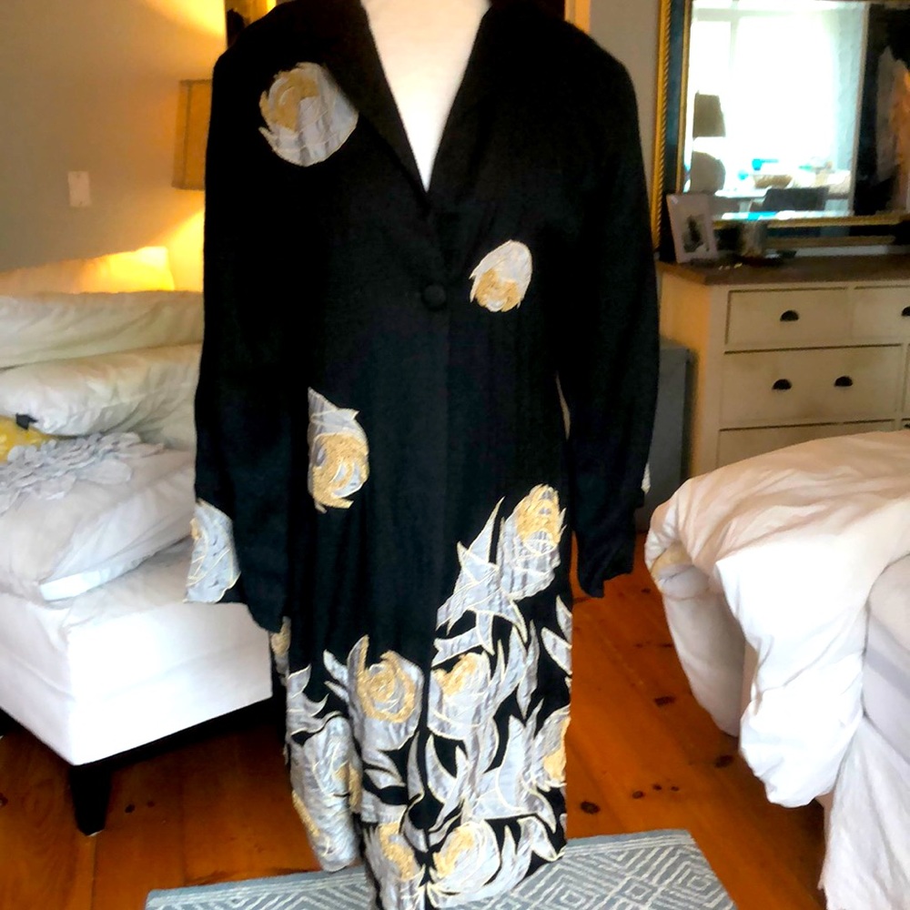 ChanLuu wool embroidered appliqué coat. Size S